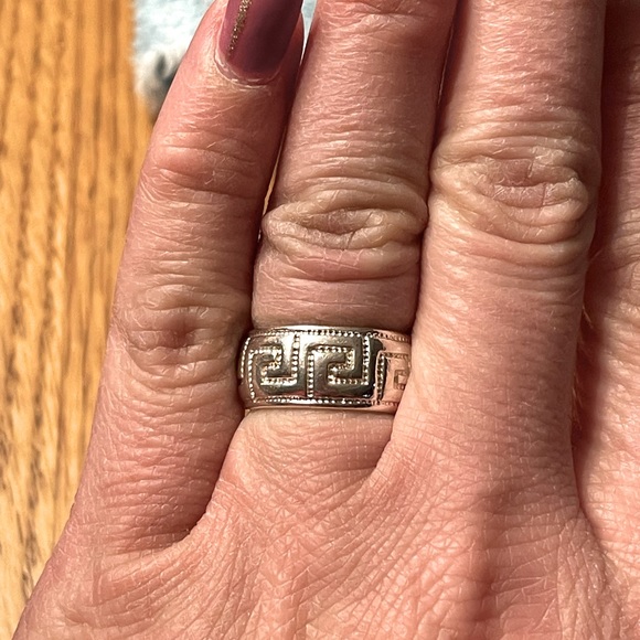 Sterling silver Greek Key ring size 6 - Picture 3 of 5